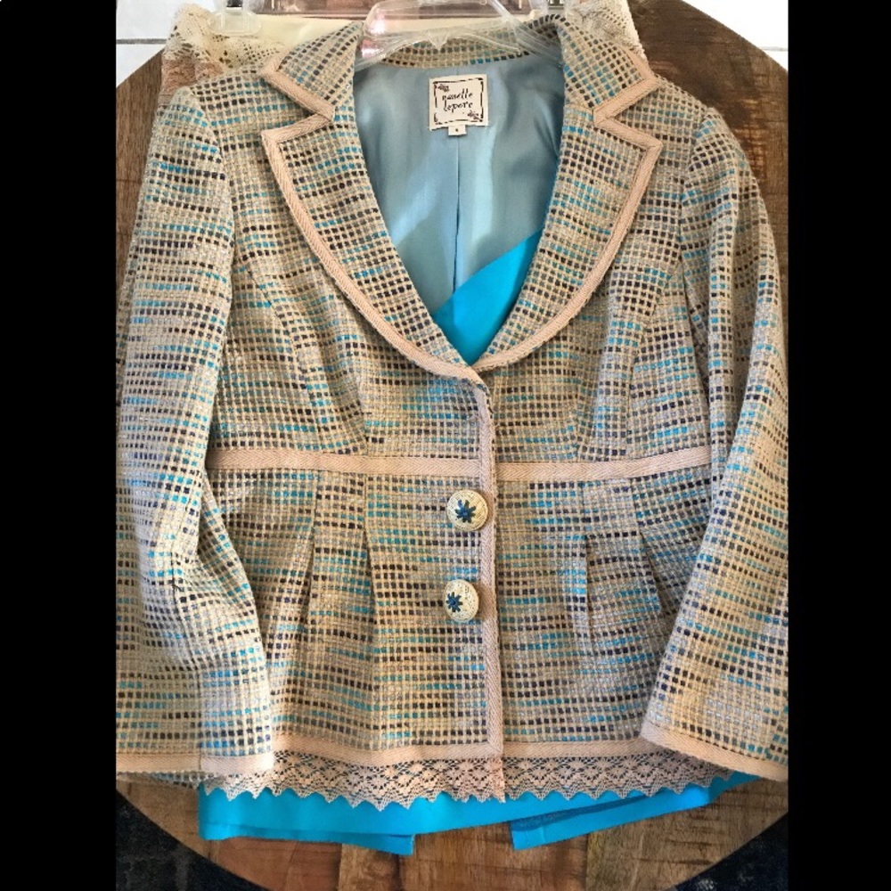 Beautiful Nanette Lepore 3 piece suit